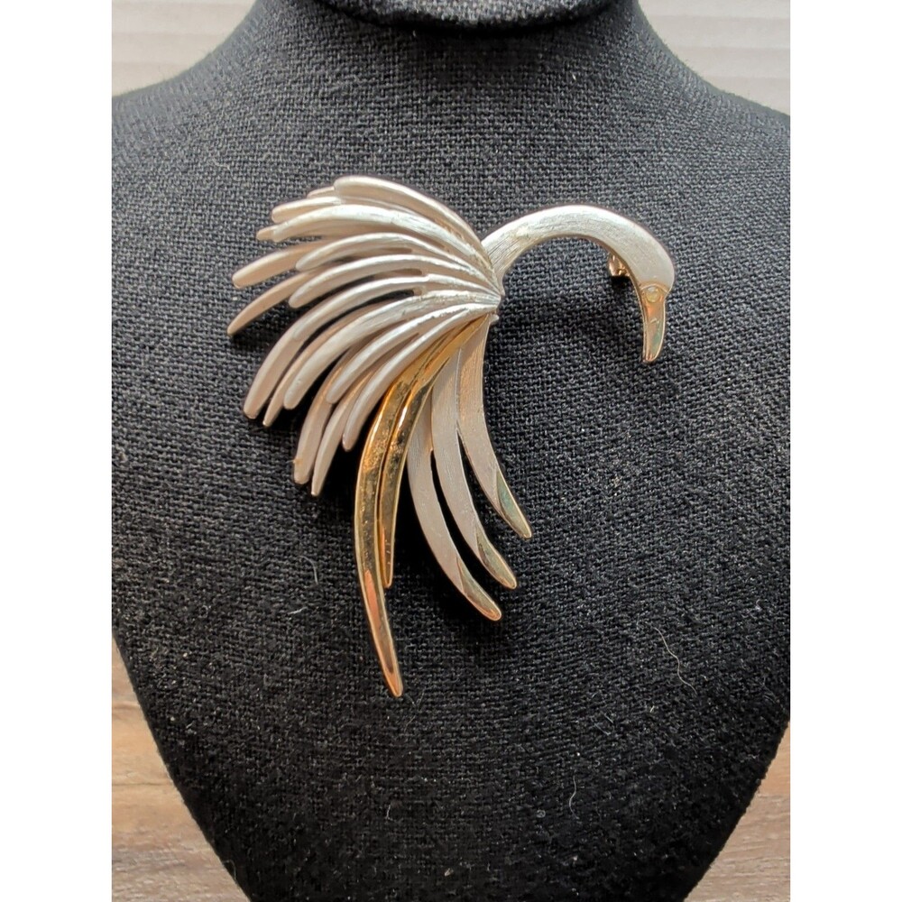 Vtg Two Tone Silver Gold Tone Swan Bird Brooch Pin Stylized Fan Feather Wing